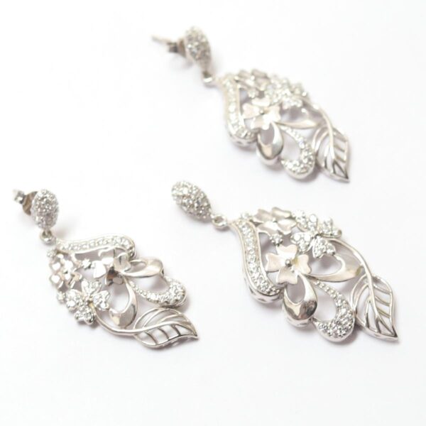 Dual Tone Plated Unique Leaf Shape Filigree Pendent Set - Image 2