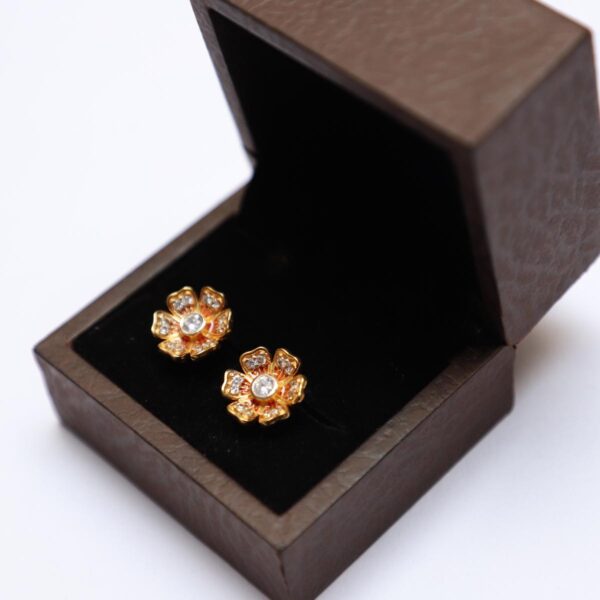 Flower Flower Gold Plated Cuffling - Image 3