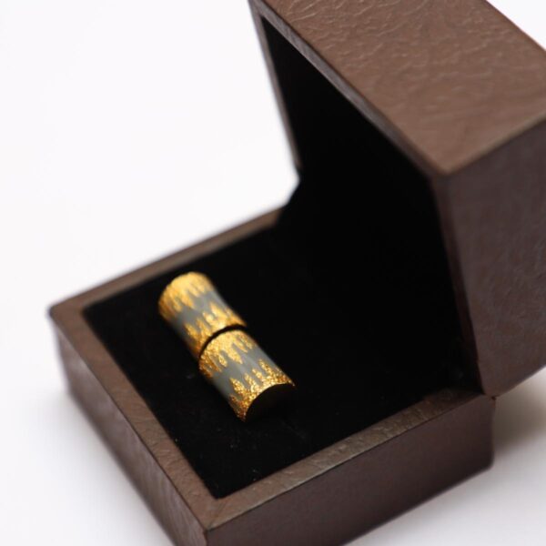 Wood Log Cylindrical Grey Cuffling - Image 3