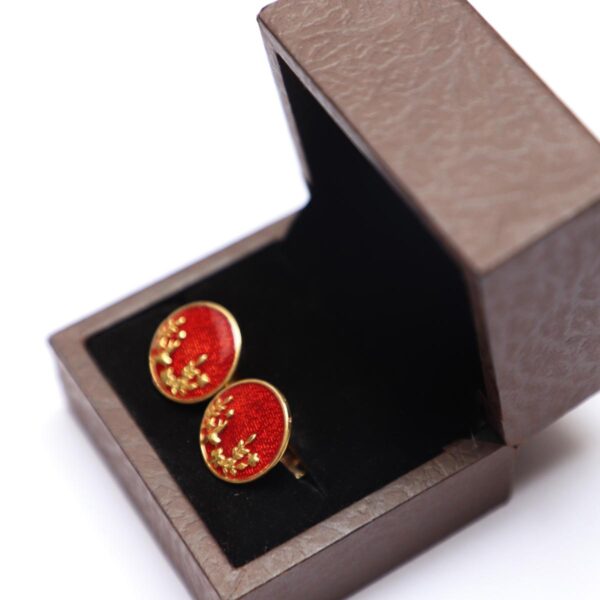 Floral Nature Round Maroon Cuffling - Image 4