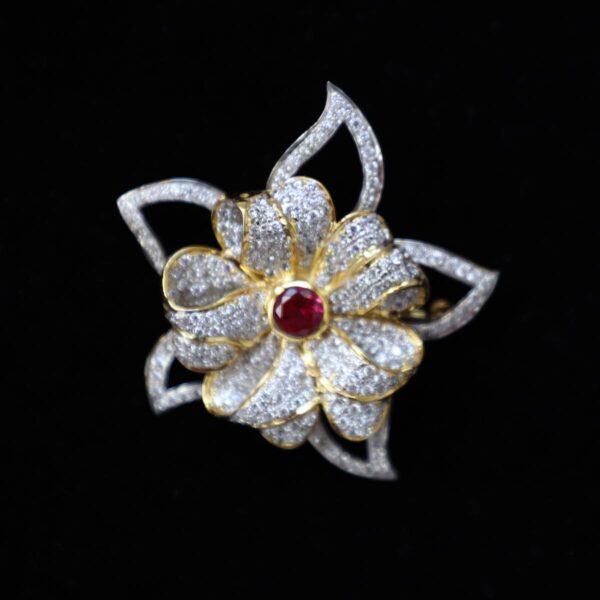 Brooch Gold Flower - Image 4