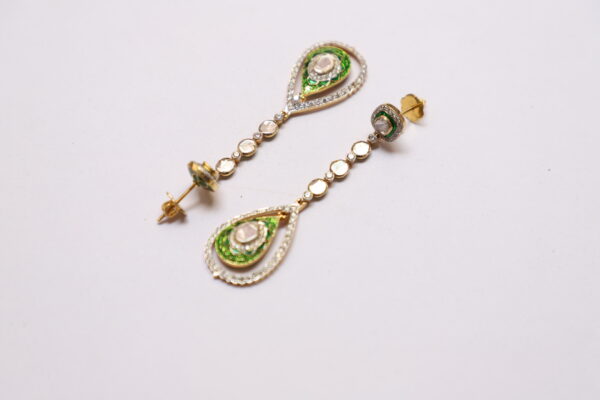 Gold Dangler with Diamond & Diamond Polki