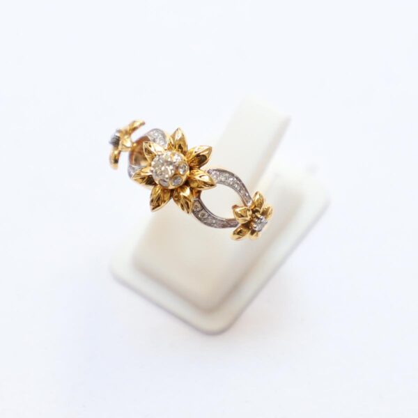 Diamond Studded Gold Ring - Image 4