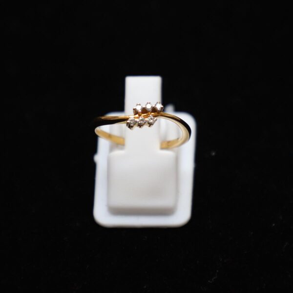 Diamond Studded Gold Ring - Image 5