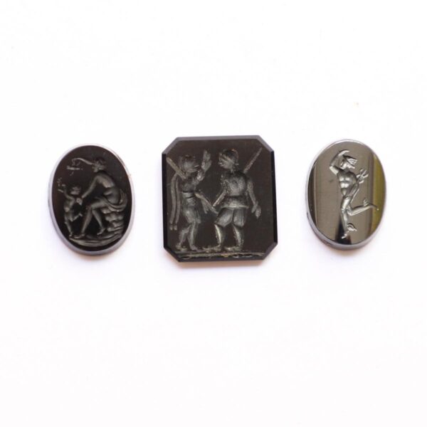 2 Black Onyx & 1 Hemetiti Intaglio - Image 2