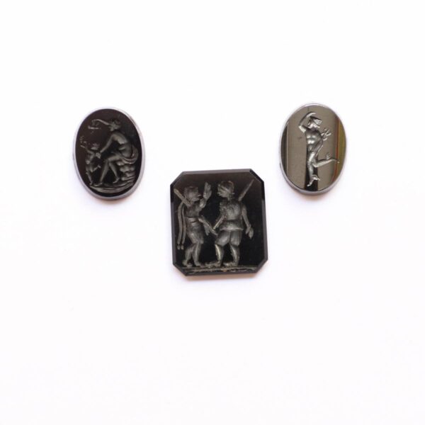 2 Black Onyx & 1 Hemetiti Intaglio - Image 4